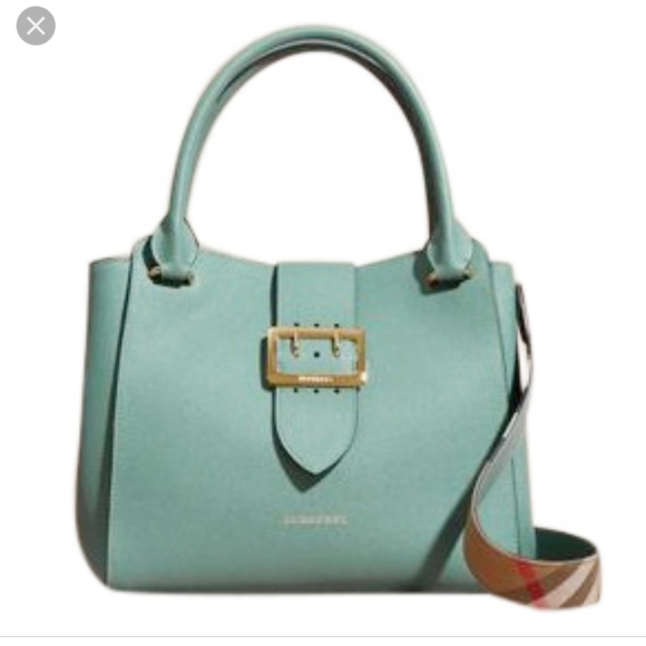 buckle tote burberry